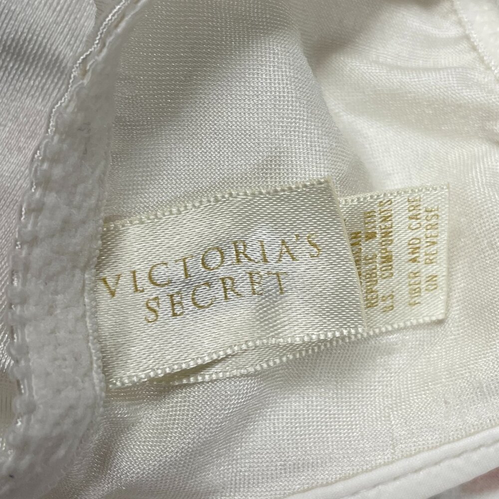 Victoria's Secret 36D Underwire, Convertible, Front Clasp White Bra - Vintage - Picture 2 of 13